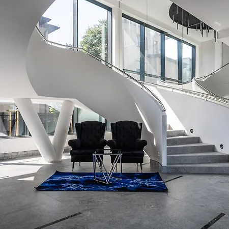 Pileckiego 59 Free Parking By Perfect