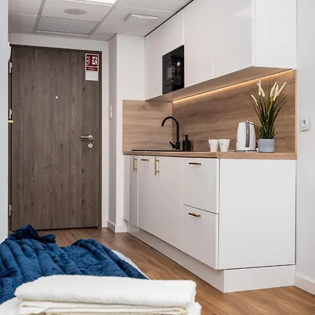 Pileckiego 59 Free Parking By Perfect *