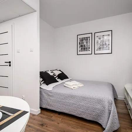 Pileckiego 59 Free Parking By Perfect