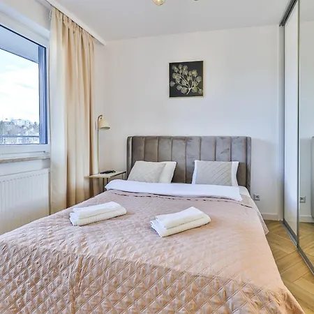 Pileckiego 59 Free Parking By Perfect