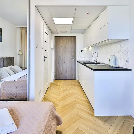 Pileckiego 59 Free Parking By Perfect * Warsaw