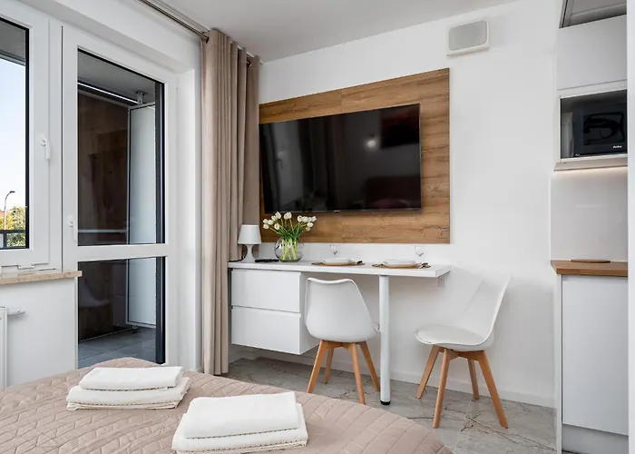 Pileckiego 59 Free Parking By Perfect * Warszawa