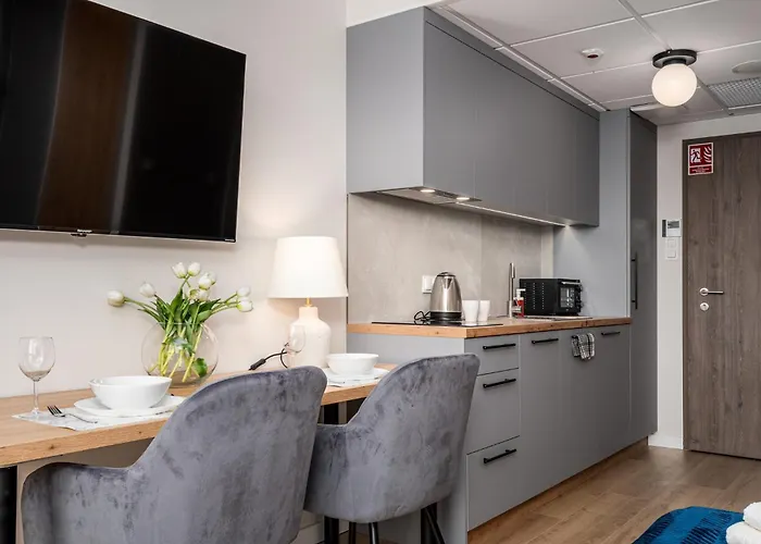 Pileckiego 59 Free Parking By Perfect * Warszawa