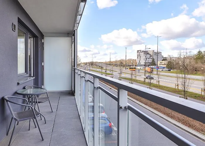 Pileckiego 59 Free Parking By Perfect * Warszawa