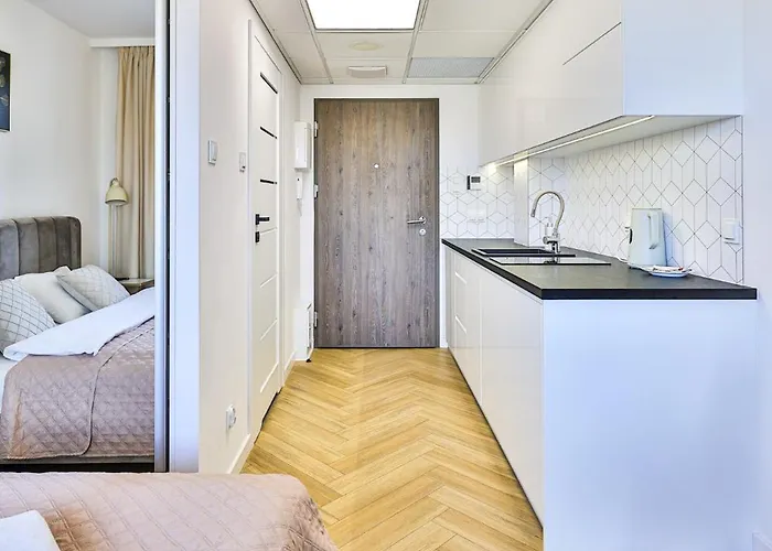 Pileckiego 59 Free Parking By Perfect * Warszawa