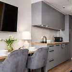 Pileckiego 59 Free Parking By Perfect * Warszawa