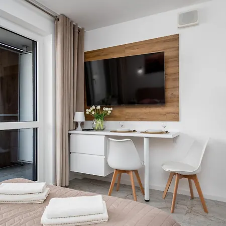Pileckiego 59 Free Parking By Perfect * Warsaw