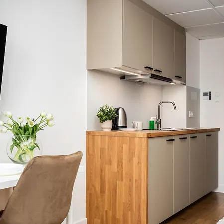 Pileckiego 59 Free Parking By Perfect *