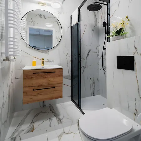 Pileckiego 59 Free Parking By Perfect * ורשה